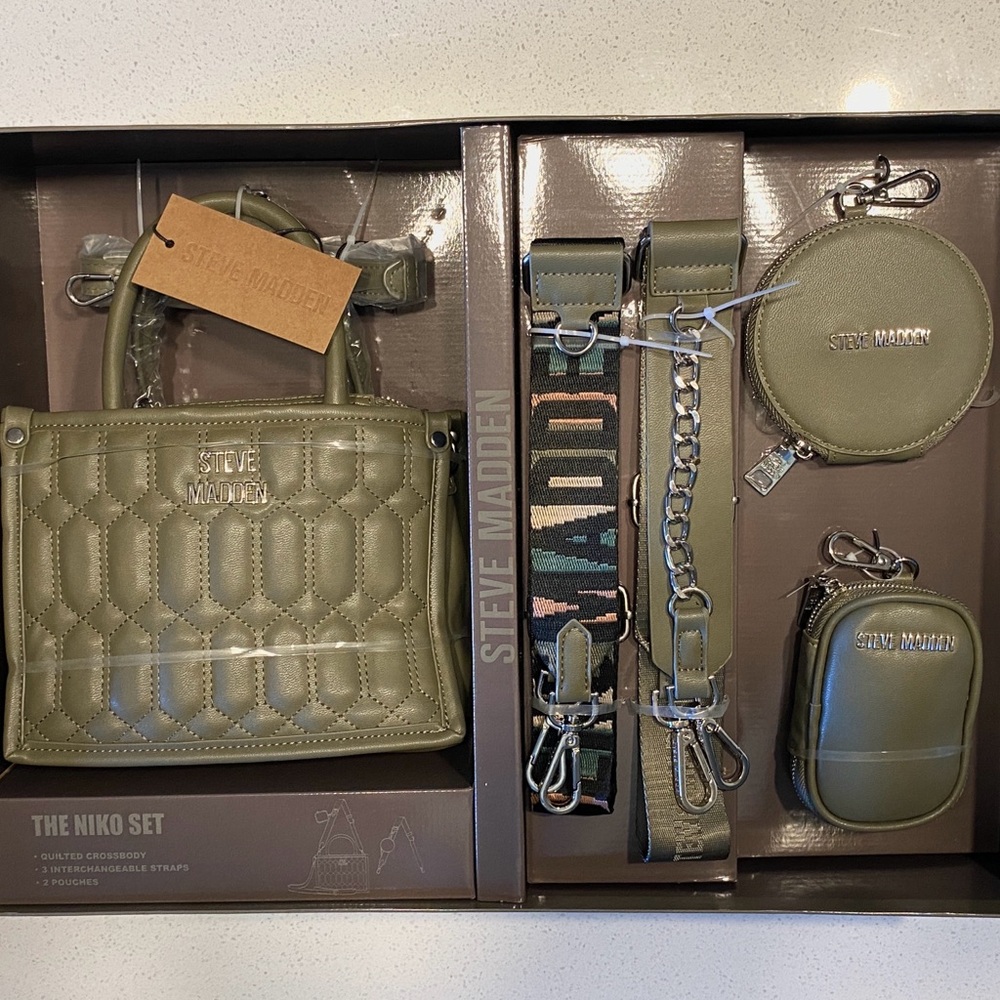 Steve Madden Niko Gift Set Crossbody Bag W/ Airpod Case Olive Green